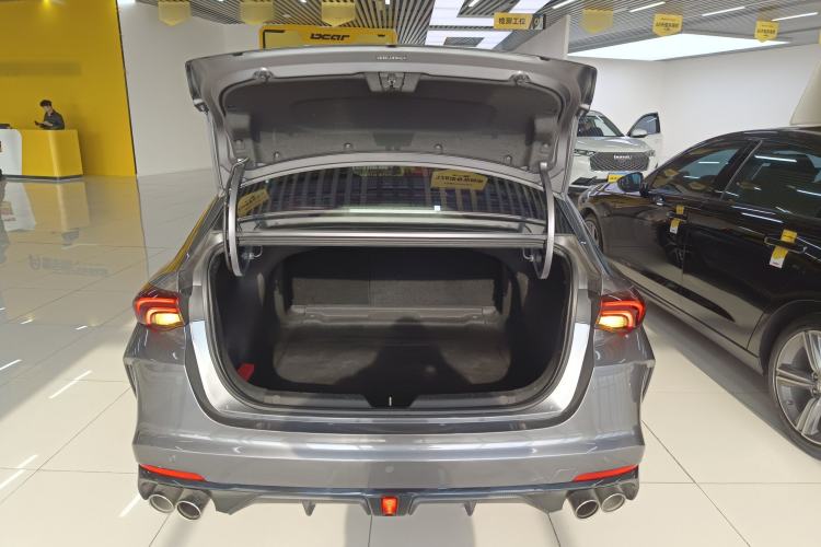 Used GAC Trumpchi EMPOW 2021 270T DCT J16 Version Trunk