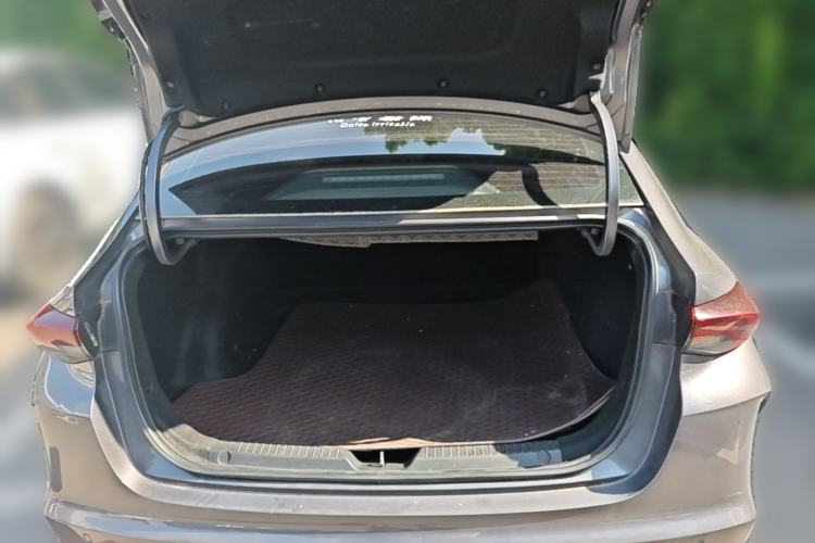 Used GAC Trumpchi EMPOW 2021 270T DCT J15 Version Trunk