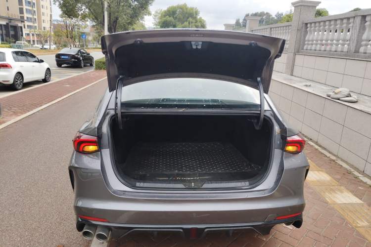 Used GAC Trumpchi EMPOW 2021 270T DCT J15 Version Trunk