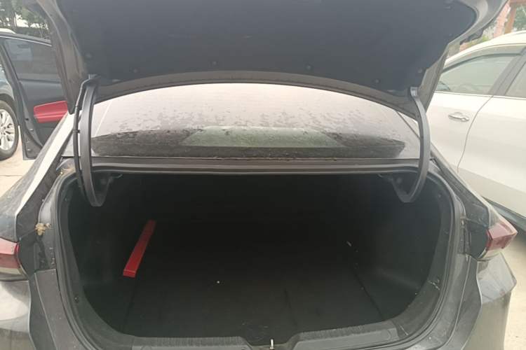 Used GAC Trumpchi EMPOW 2021 270T DCT J15 Version Trunk