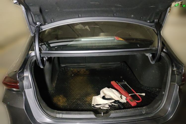Used GAC Trumpchi EMPOW 2021 270T DCT J16 Version Trunk