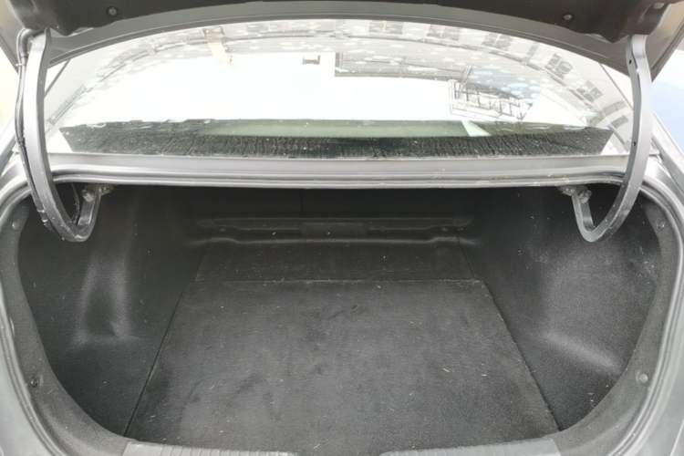 Used GAC Trumpchi EMPOW 2021 270T DCT J15 Version Trunk