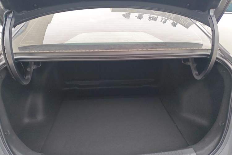 Used GAC Trumpchi EMPOW 2021 270T DCT J15 Version Trunk