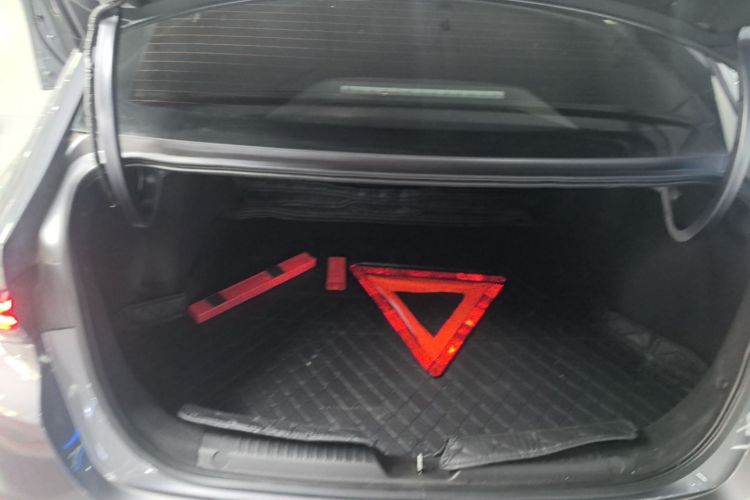 Used GAC Trumpchi EMPOW 2021 270T DCT J15 Version Trunk