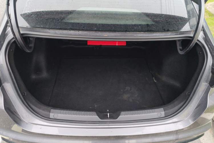 Used GAC Trumpchi EMPOW 2021 270T DCT J16 Version Trunk