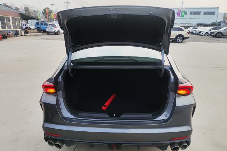 Used GAC Trumpchi EMPOW 2021 270T DCT J15 Version Trunk
