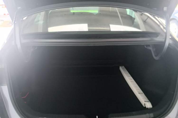 Used GAC Trumpchi EMPOW 2021 270T DCT J15 Version Trunk