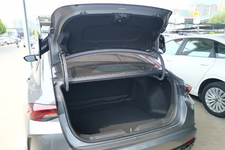 Used GAC Trumpchi EMPOW 2021 270T DCT J16 Version Trunk