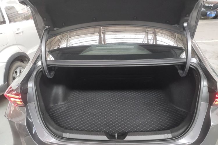 Used GAC Trumpchi EMPOW 2021 270T DCT J15 Version Trunk
