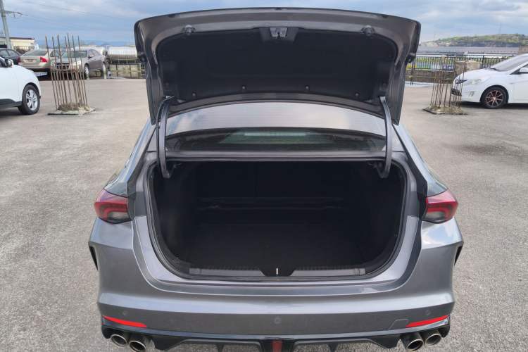 Used GAC Trumpchi EMPOW 2021 270T DCT J15 Version Trunk