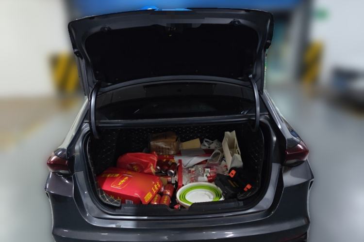 Used GAC Trumpchi EMPOW 2021 270T DCT J15 Version Trunk