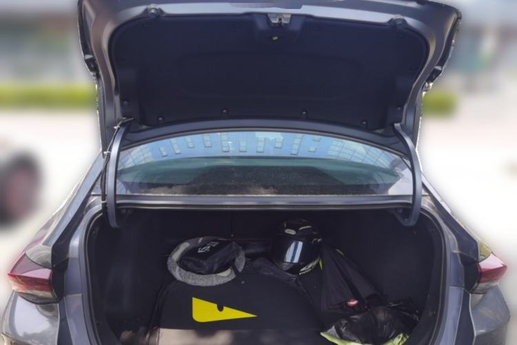 Used GAC Trumpchi EMPOW 2021 270T DCT J15 Version Trunk