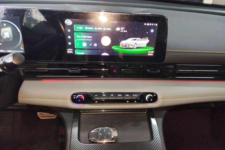 Used GAC Trumpchi EMPOW 2021 270T DCT J16 Version Audio And AC Panel