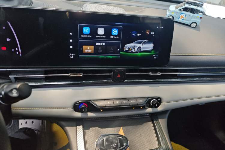 Used GAC Trumpchi EMPOW 2021 270T DCT J15 Version Audio And AC Panel