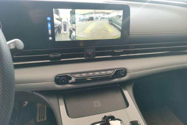 Used GAC Trumpchi EMPOW 2021 270T DCT J16 Version Audio And AC Panel