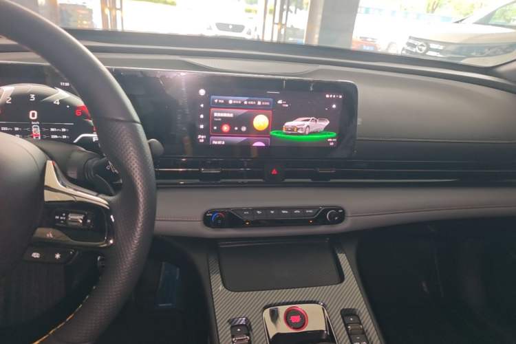 Used GAC Trumpchi EMPOW 2021 270T DCT J16 Version Audio And AC Panel