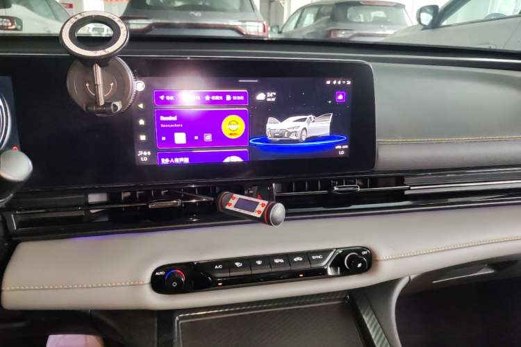 Used GAC Trumpchi EMPOW 2021 270T DCT J16 Version Audio And AC Panel