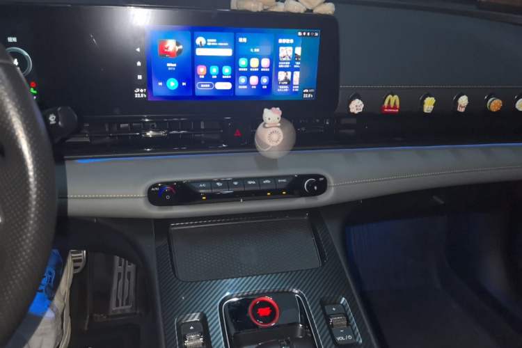 Used GAC Trumpchi EMPOW 2021 270T DCT J16 Version Audio And AC Panel