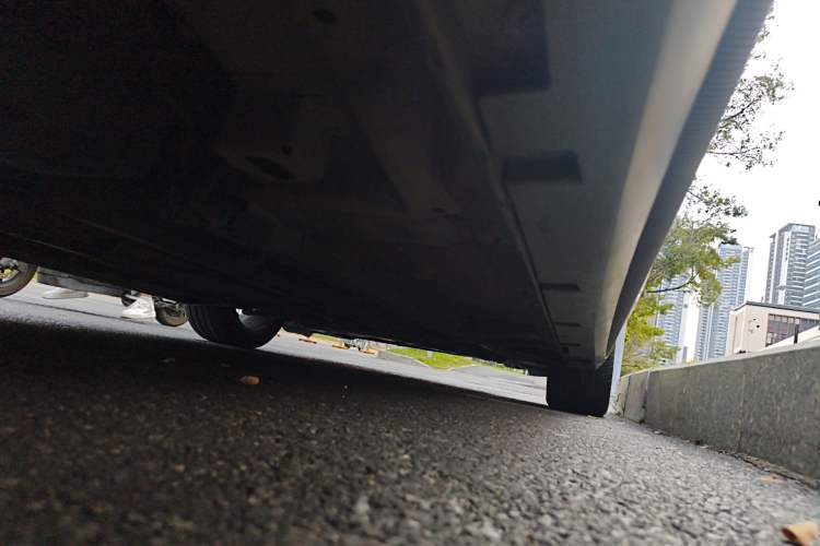 Used GAC Trumpchi EMPOW 2021 270T DCT J16 Version Chassis Rear Right