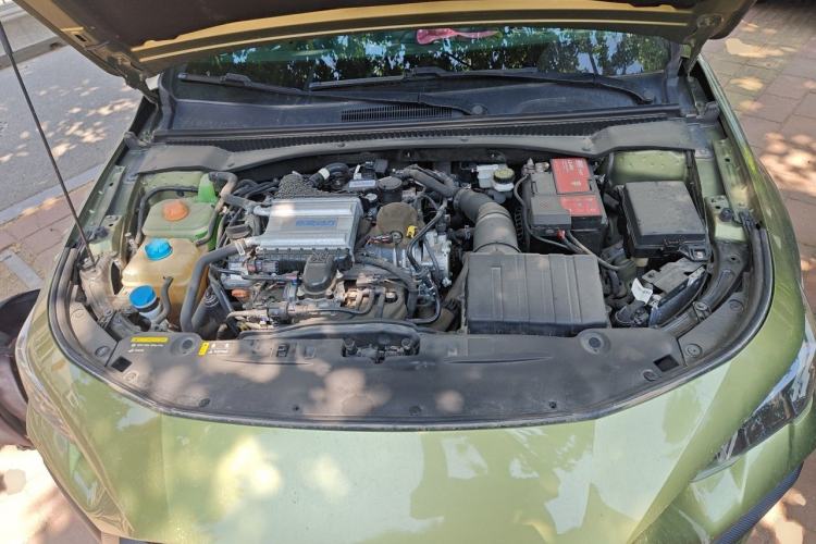 Used GAC Trumpchi EMPOW 2021 270T DCT J15 Version Engine Bay