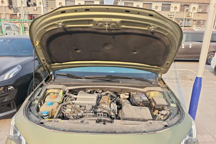 Used GAC Trumpchi EMPOW 2021 270T DCT J16 Version Engine Bay