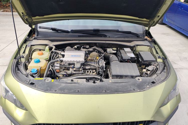 Used GAC Trumpchi EMPOW 2021 270T DCT J16 Version Engine Bay