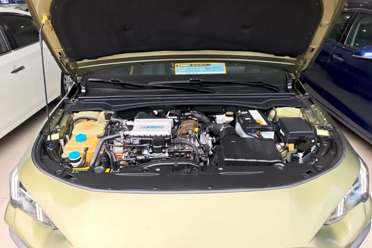 Used GAC Trumpchi EMPOW 2021 270T DCT J15 Version Engine Bay