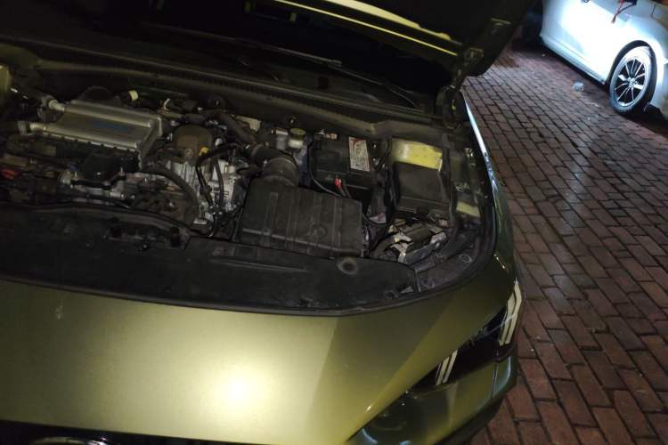 Used GAC Trumpchi EMPOW 2021 270T DCT J15 Version Engine Bay Left