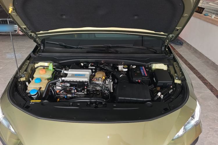 Used GAC Trumpchi EMPOW 2021 270T DCT J16 Version Engine Bay