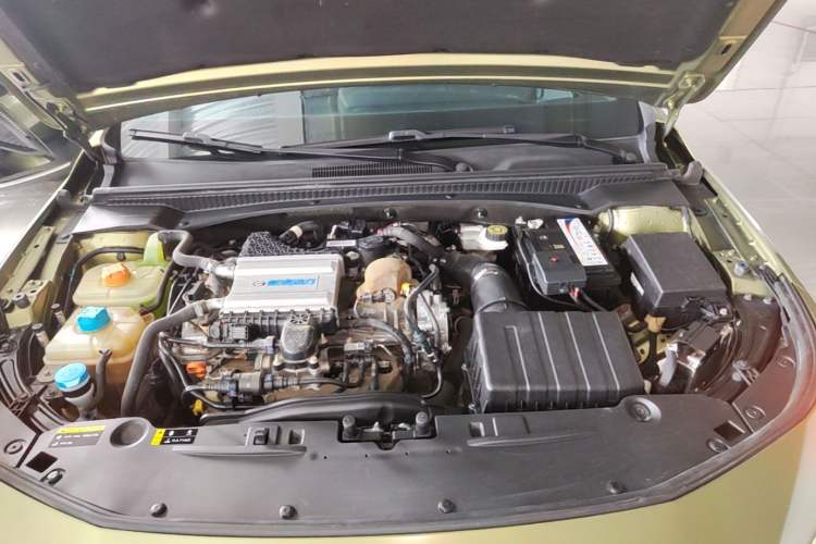 Used GAC Trumpchi EMPOW 2021 270T DCT J16 Version Engine Bay
