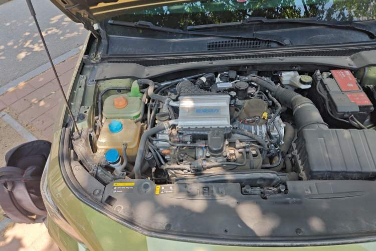 Used GAC Trumpchi EMPOW 2021 270T DCT J15 Version Engine Bay Right