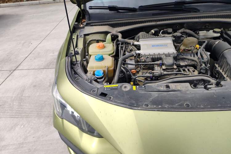 Used GAC Trumpchi EMPOW 2021 270T DCT J16 Version Engine Bay Right