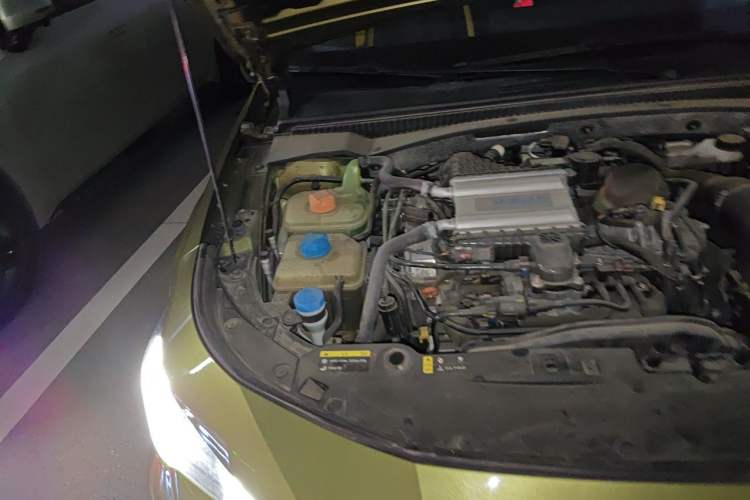 Used GAC Trumpchi EMPOW 2021 270T DCT J16 Version Engine Bay Right