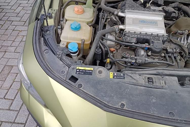 Used GAC Trumpchi EMPOW 2021 270T DCT J15 Version Engine Bay Right