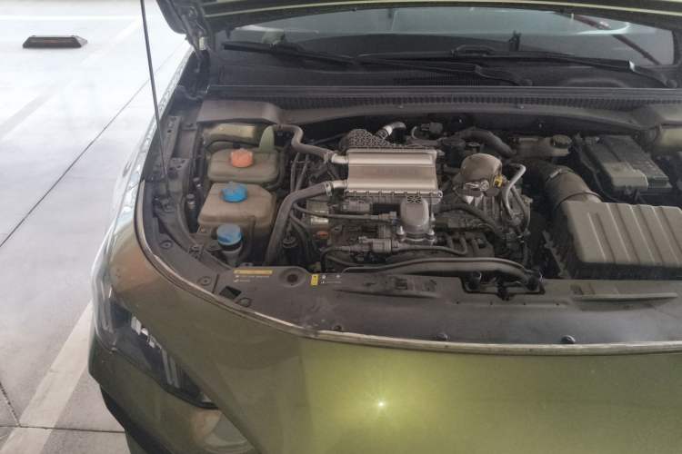 Used GAC Trumpchi EMPOW 2021 270T DCT J15 Version Engine Bay Right