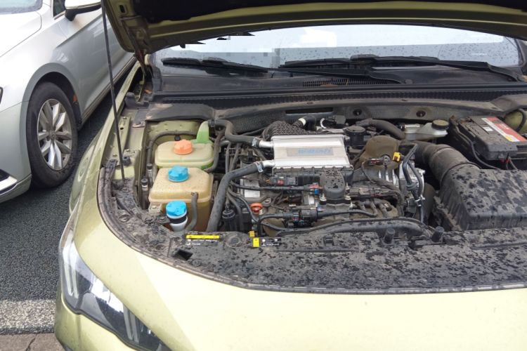 Used GAC Trumpchi EMPOW 2021 270T DCT J15 Version Engine Bay Right