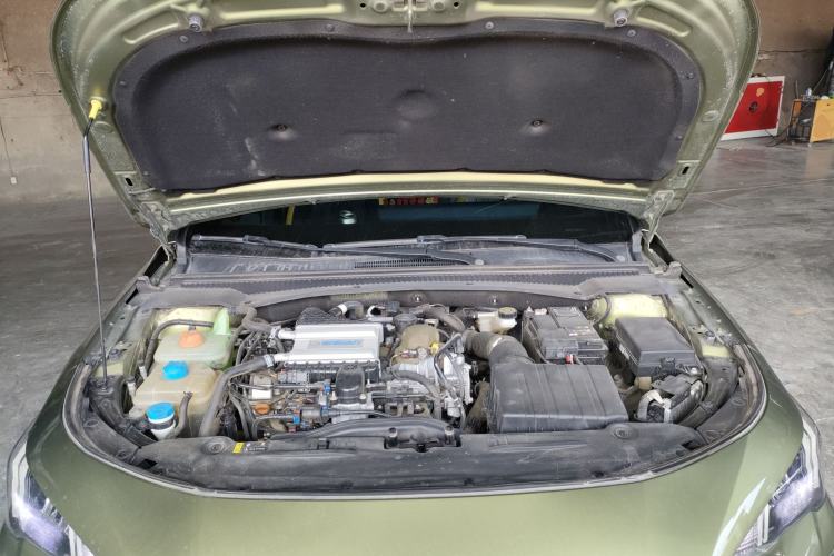 Used GAC Trumpchi EMPOW 2021 270T DCT J15 Version Engine Bay