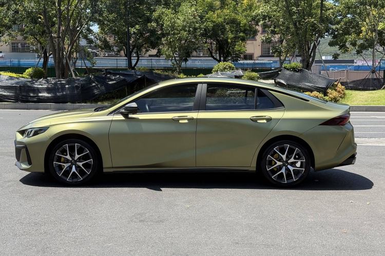 Used GAC Trumpchi EMPOW 2021 270T DCT J16 Version Exterior 3