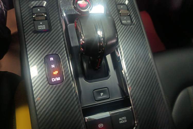 Used GAC Trumpchi EMPOW 2021 270T DCT J15 Version Gear Lever