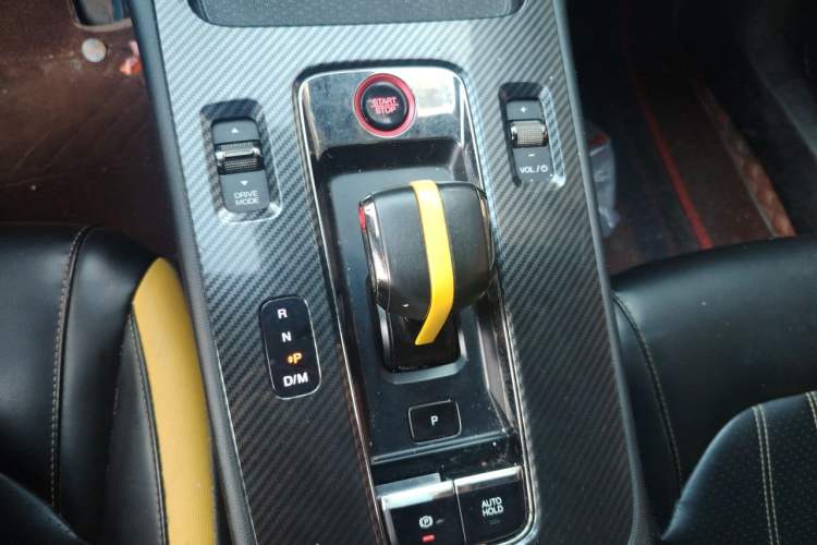 Used GAC Trumpchi EMPOW 2021 270T DCT J15 Version Gear Lever