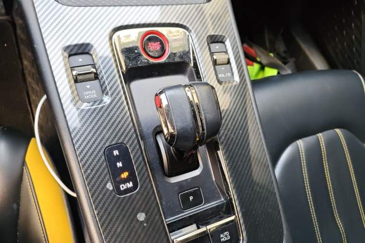 Used GAC Trumpchi EMPOW 2021 270T DCT J16 Version Gear Lever