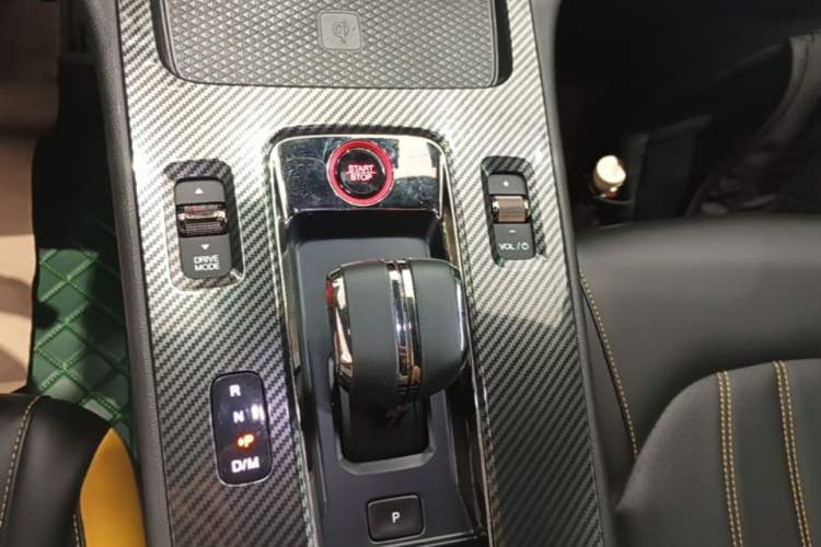 Used GAC Trumpchi EMPOW 2021 270T DCT J16 Version Gear Lever