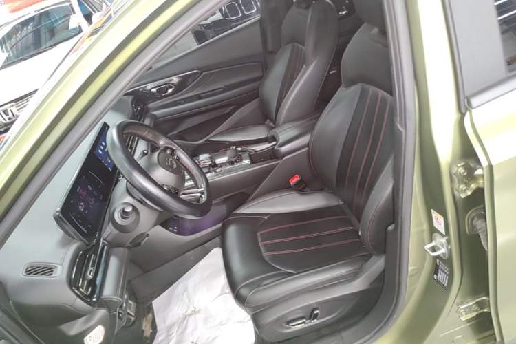 Used GAC Trumpchi EMPOW 2021 270T DCT J15 Version Left Front Seat