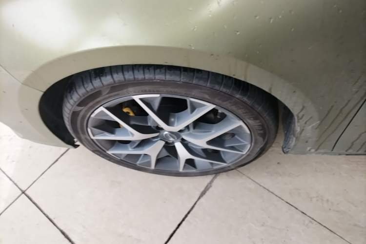 Used GAC Trumpchi EMPOW 2021 270T DCT J16 Version Left Front Wheel Hub