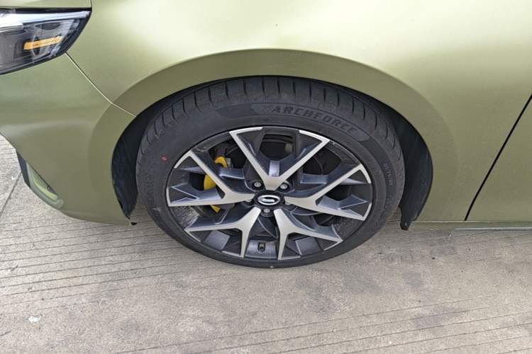 Used GAC Trumpchi EMPOW 2021 270T DCT J16 Version Left Front Wheel Hub