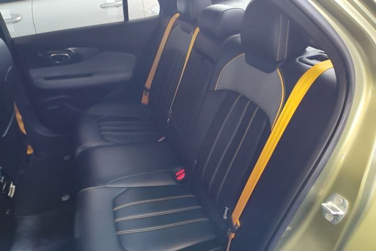 Used GAC Trumpchi EMPOW 2021 270T DCT J15 Version Left Rear Seat