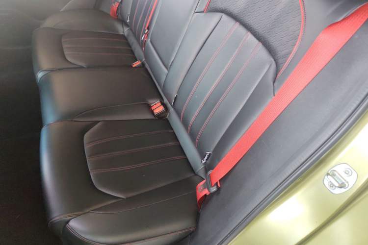 Used GAC Trumpchi EMPOW 2021 270T DCT J16 Version Left Rear Seat