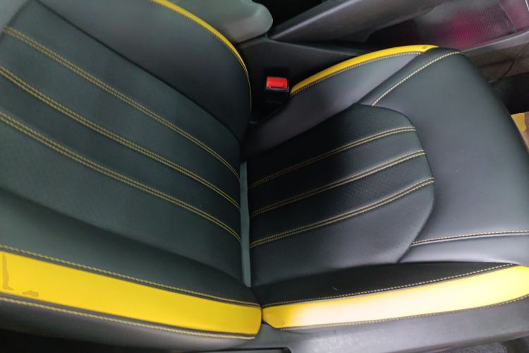 Used GAC Trumpchi EMPOW 2021 270T DCT J15 Version Right Front Seat