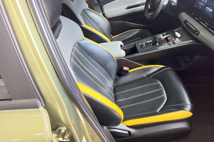 Used GAC Trumpchi EMPOW 2021 270T DCT J15 Version Right Front Seat