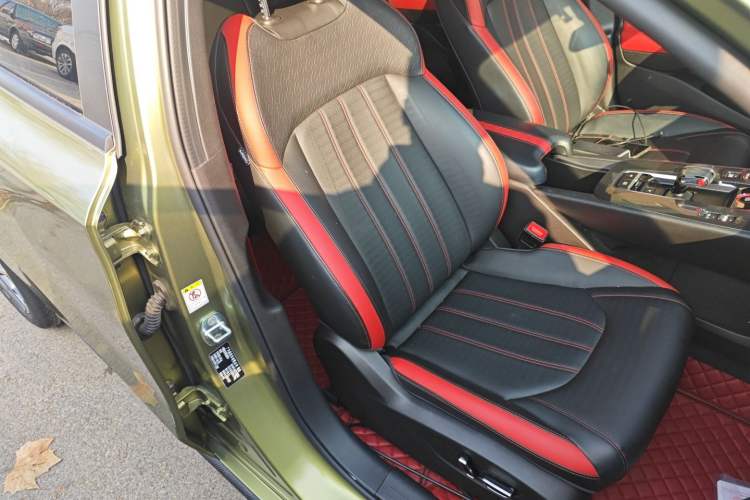 Used GAC Trumpchi EMPOW 2021 270T DCT J16 Version Right Front Seat